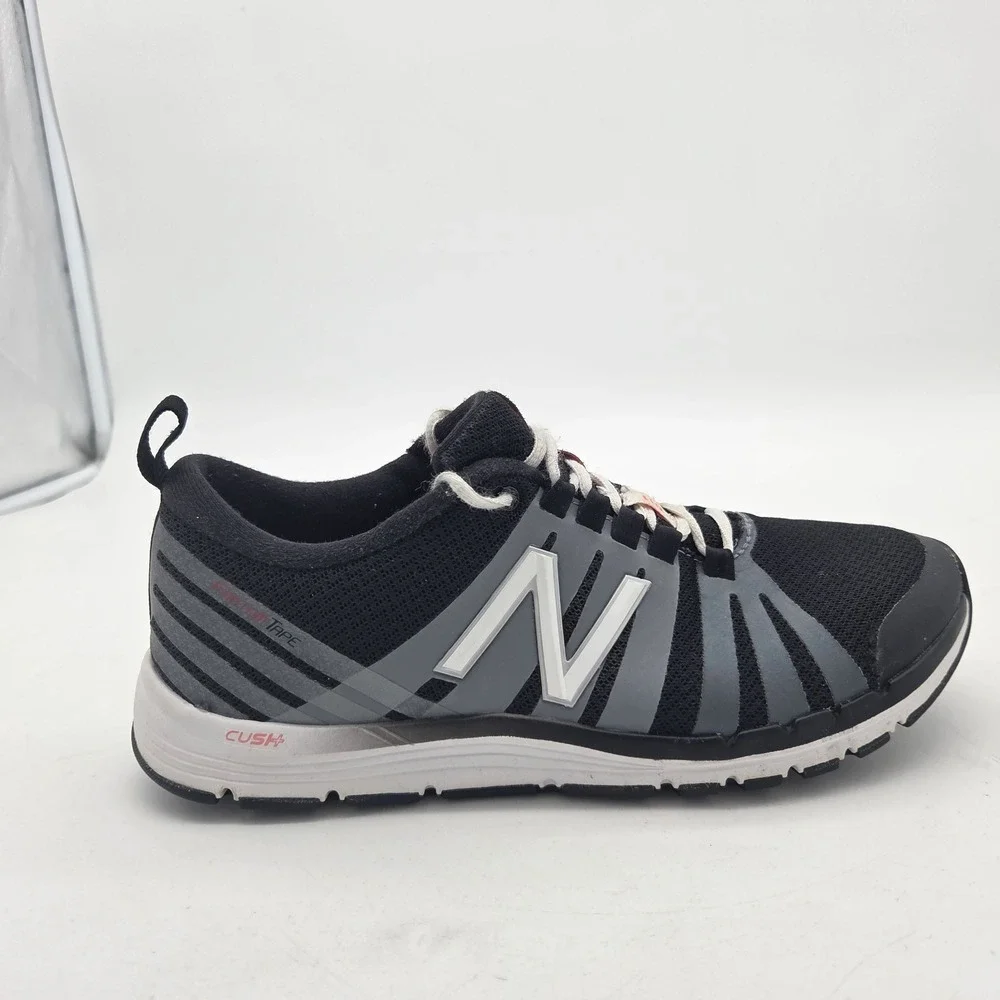 New Balance Womens Fantom Tape 811 WX811BK Black Running Shoes Sneakers Sz 7 B
